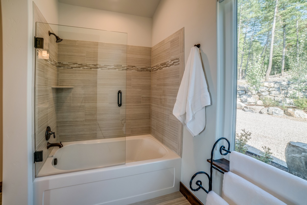 Shower & Tub Installation in Covington